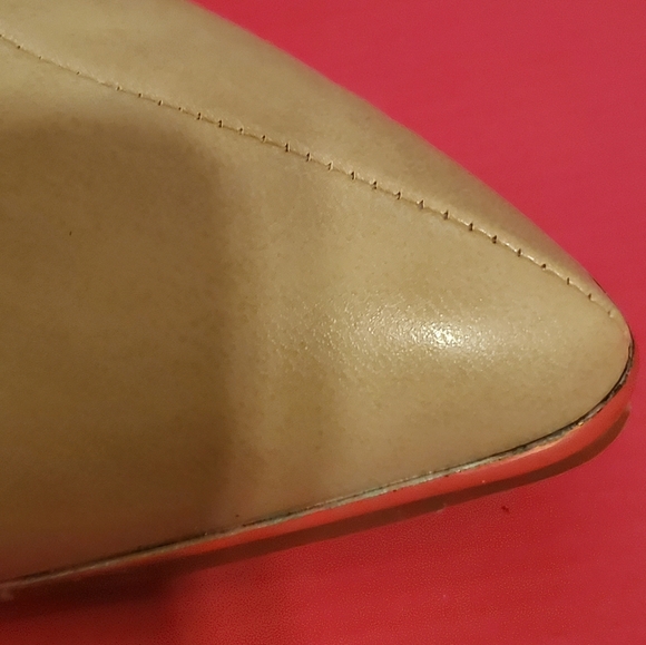 NIB pointed toe booties - Picture 2 of 3